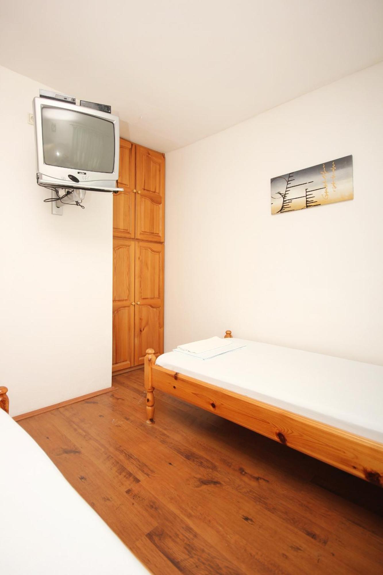 Apartments And Rooms With Parking Space Orebic, Peljesac - 10192 Room photo